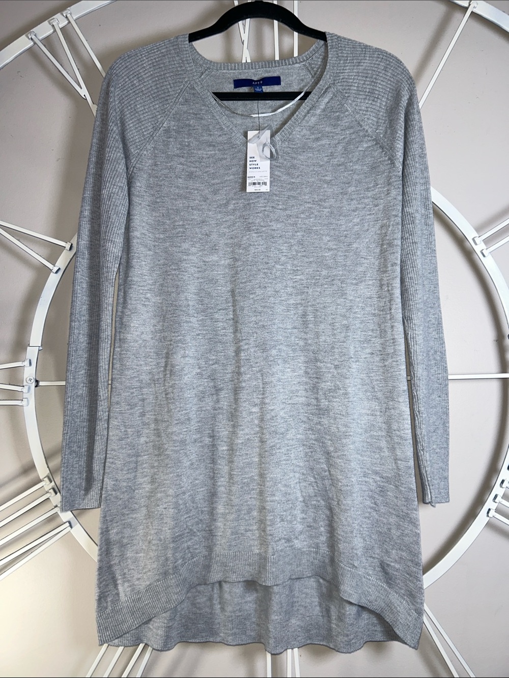 NWT Apt. 9 Heather Gray V-Neck Tunic Sweater